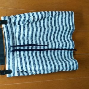 Market & Spruce stretchy soft skirt